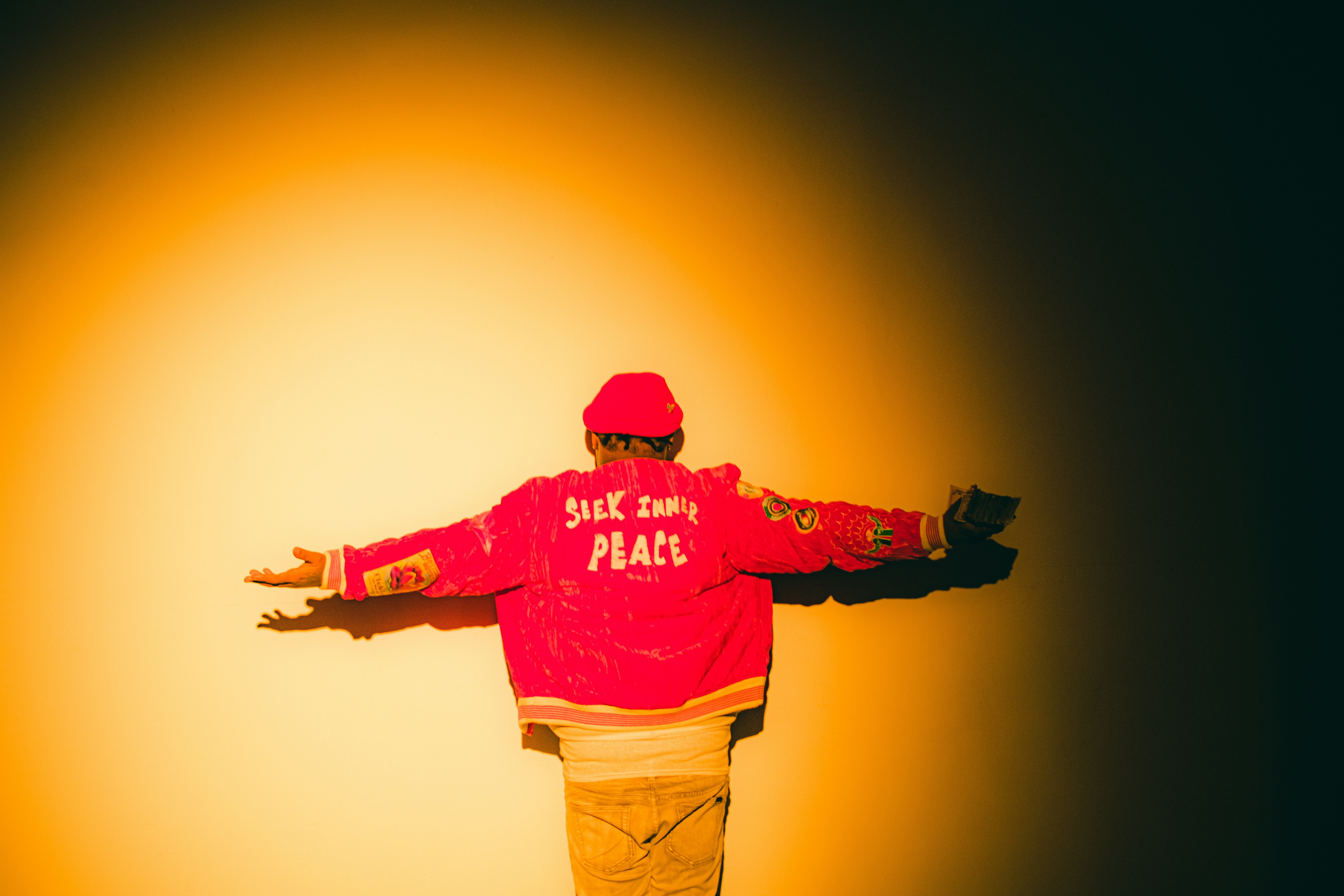 Artista de hip-hop com microfone